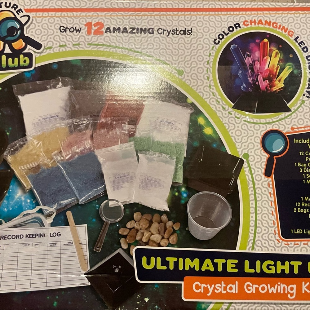ULTIMATE LIGHT-UP CRYSTAL GROWING KIT - New In Box
